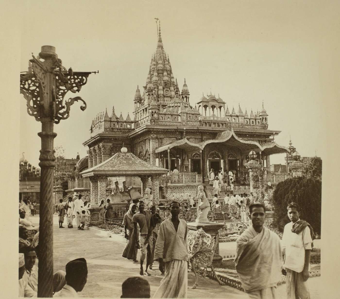 The Jain temple, Parashnath Mandir Calcutta.jpg The Jain temple, Parashnath Mandir, Calcutta