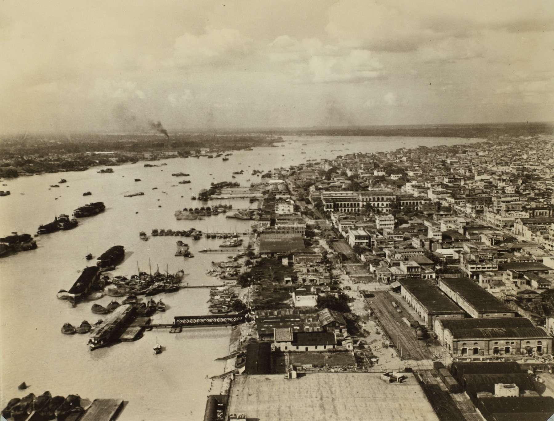 hooghly river bank.jpg Hooghly bank